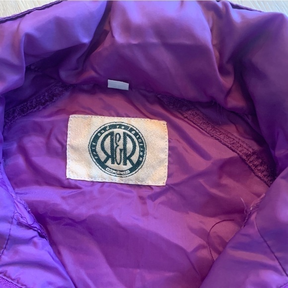 R&R Rest and Relaxation Vintage Nylon Jacket with hidden hood. - Picture 9 of 9